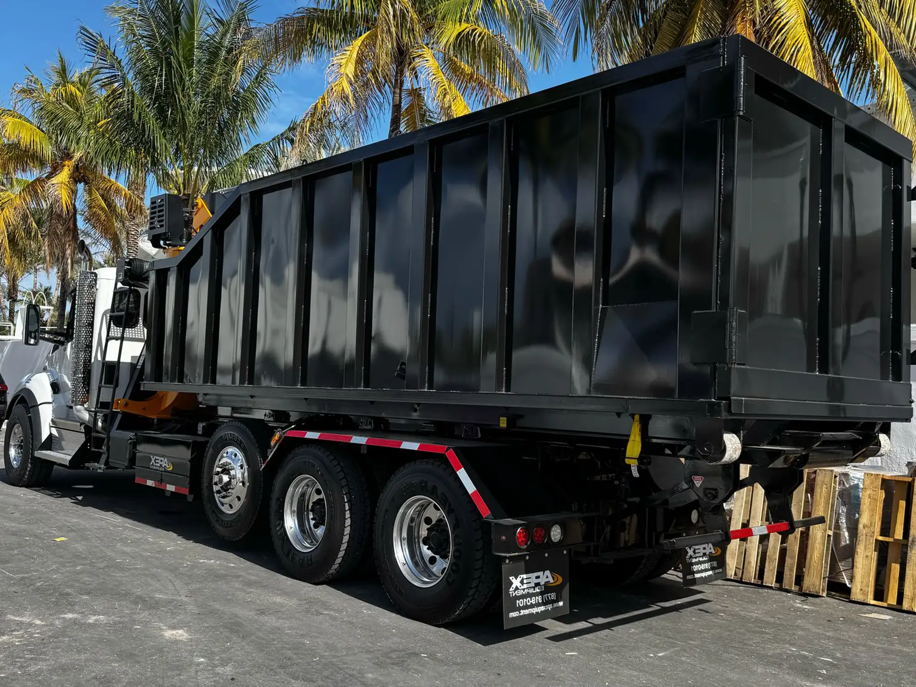 40 yard roll-off dumpster on a Miami job site